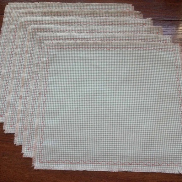 Handmade Ladybug Table Runner, 6 Reversible Placemats 6 Napkins - Picture 6 of 9